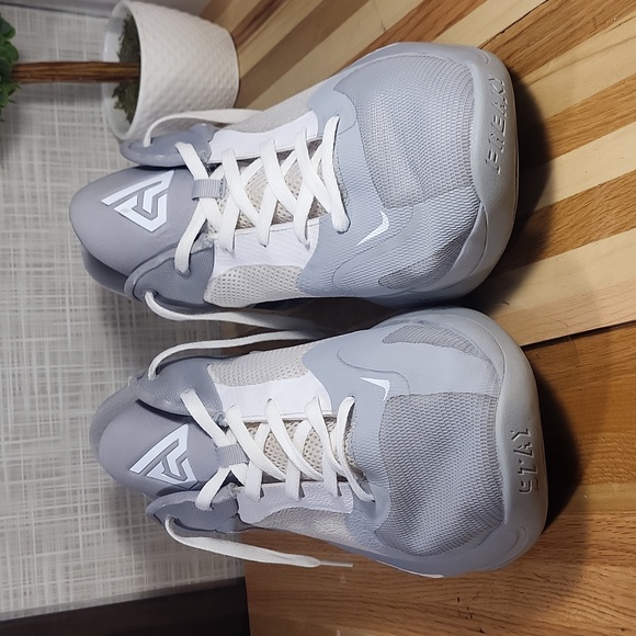 Nike Zoom Freak 4 TB, Wolf Gray, Basketball Shoes - Picture 2 of 6